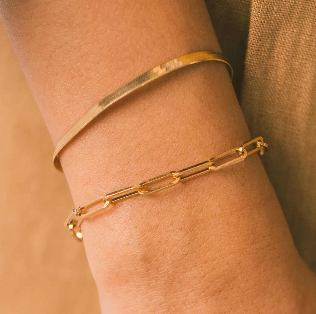 Thalia | Bracciale in oro a forma di graffetta