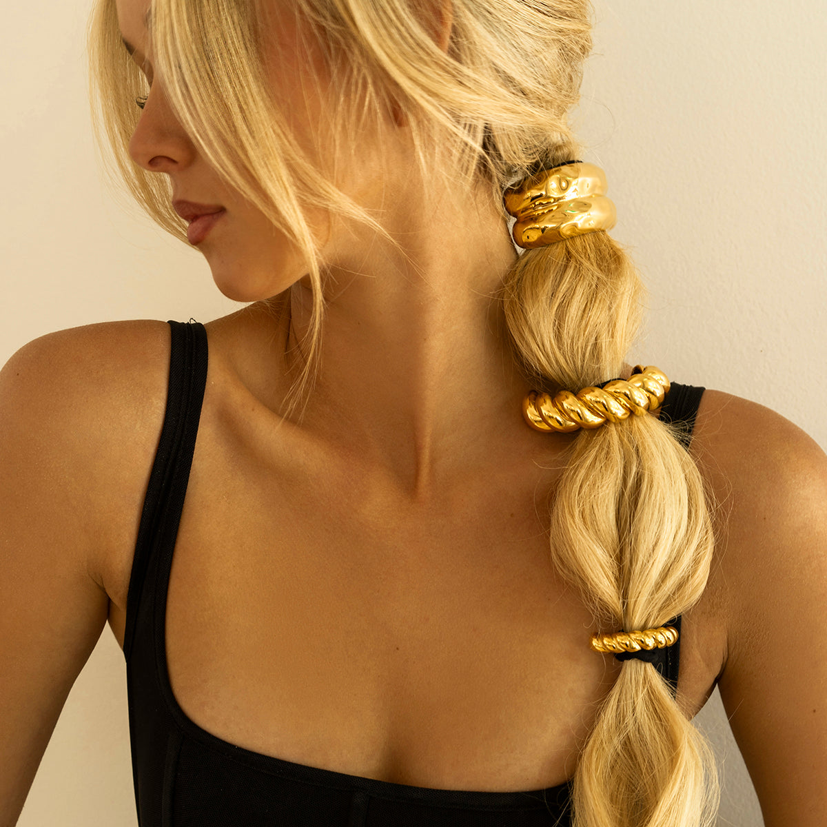 Hazel | Twist Pony Cuff