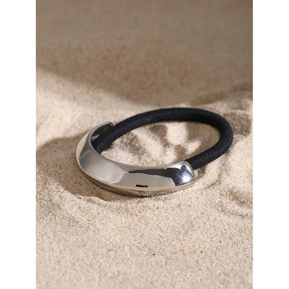 Grace | Petite Arch Pony Cuff